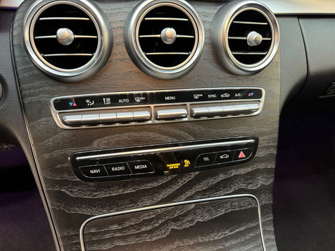 Mercedes-Benz C-Klasse 180 AMG Premium+ Pano|Keyless|Burmester