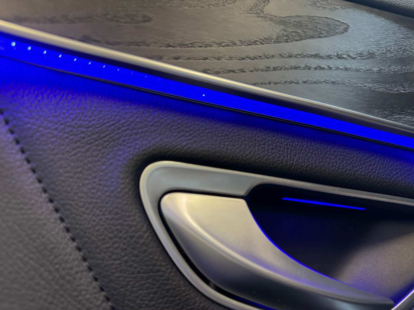 Mercedes-Benz C-Klasse 180 AMG Premium+ Pano|Keyless|Burmester