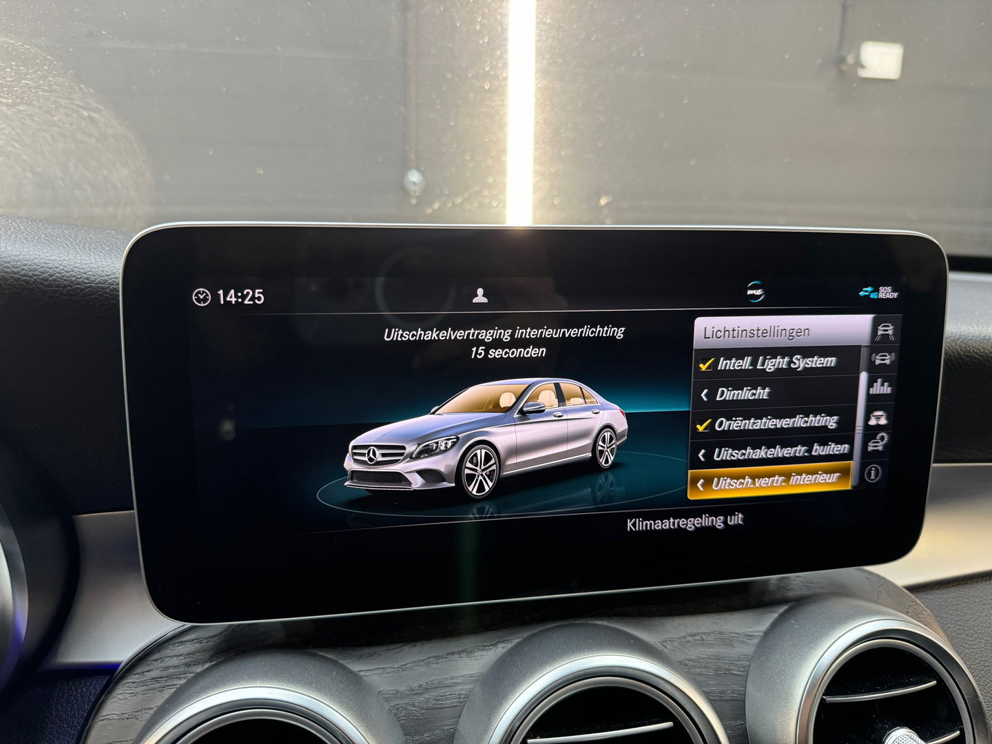Mercedes-Benz C-Klasse 180 AMG Premium+ Pano|Keyless|Burmester