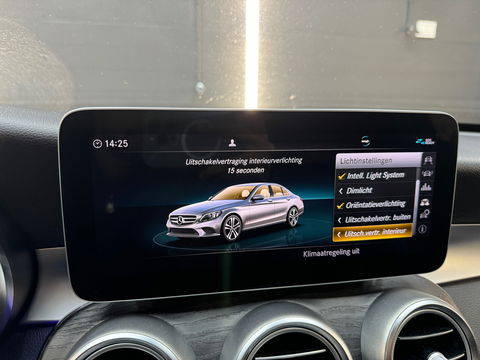 Mercedes-Benz C-Klasse 180 AMG Premium+ Pano|Keyless|Burmester