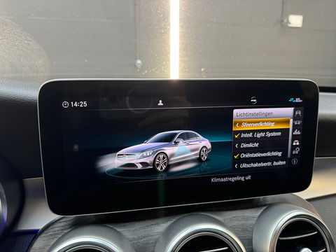 Mercedes-Benz C-Klasse 180 AMG Premium+ Pano|Keyless|Burmester