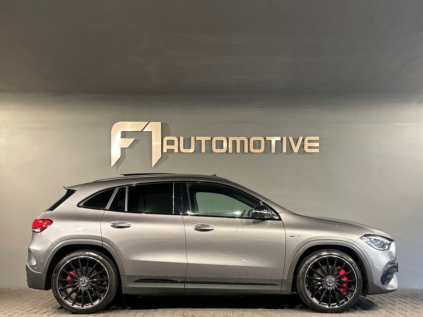 Mercedes-Benz GLA AMG 35 4M Pano|Memory|HuD|Carbon|VOL
