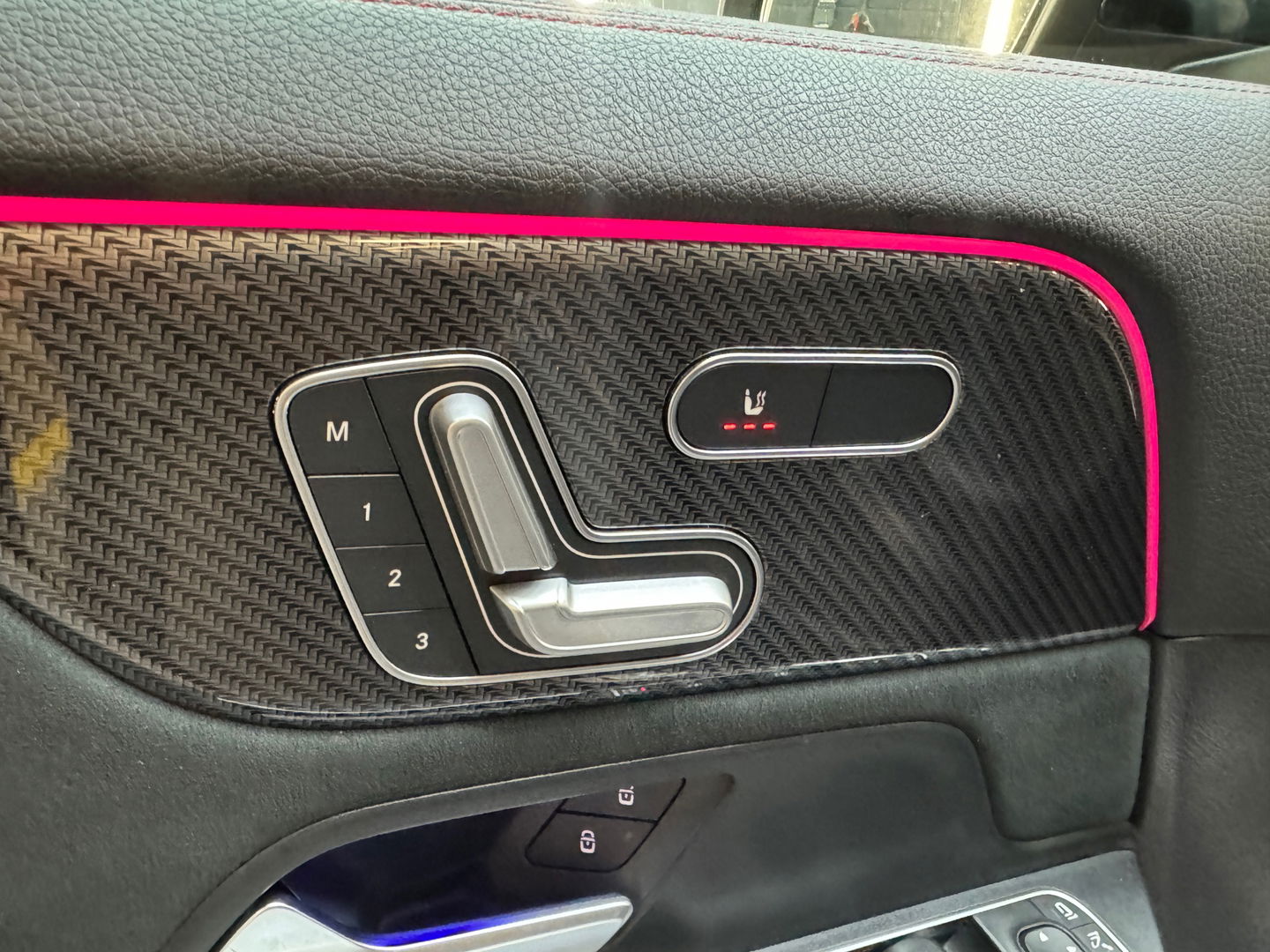 Mercedes-Benz GLA AMG 35 4M Pano|Memory|HuD|Carbon|VOL