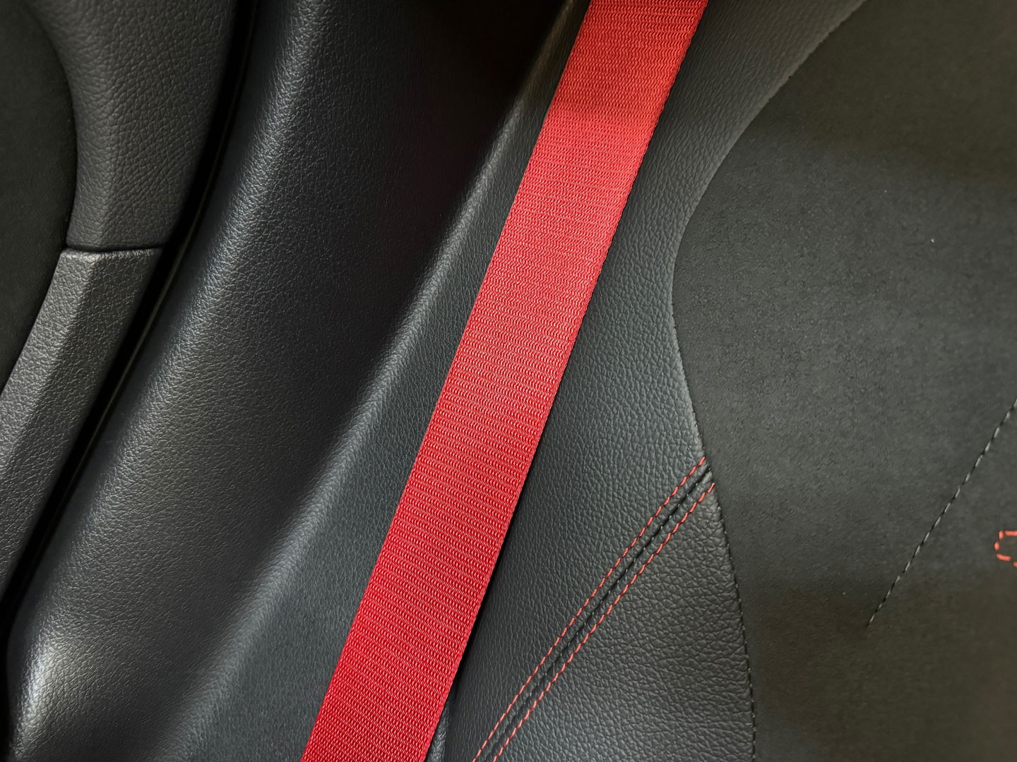 Mercedes-Benz GLA AMG 35 4M Pano|Memory|HuD|Carbon|VOL