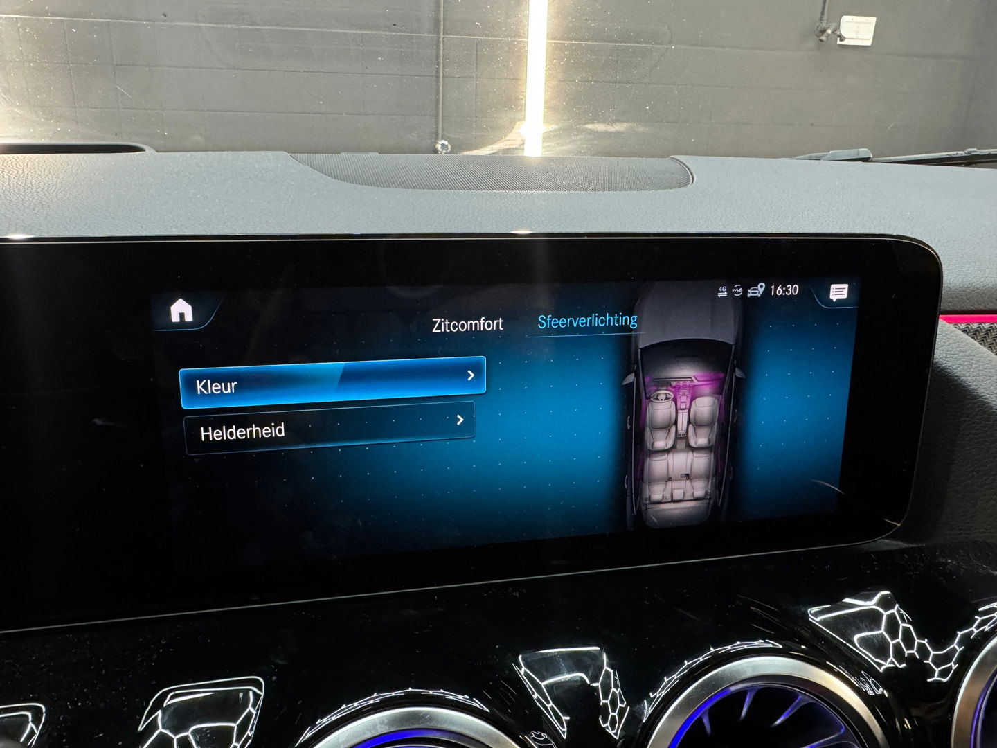 Mercedes-Benz GLA AMG 35 4M Pano|Memory|HuD|Carbon|VOL