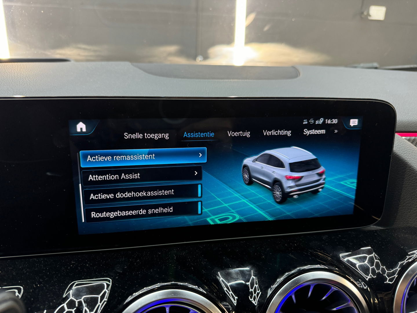 Mercedes-Benz GLA AMG 35 4M Pano|Memory|HuD|Carbon|VOL