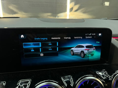 Mercedes-Benz GLA AMG 35 4M Pano|Memory|HuD|Carbon|VOL