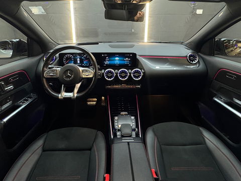 Mercedes-Benz GLA AMG 35 4M Pano|Memory|HuD|Carbon|VOL