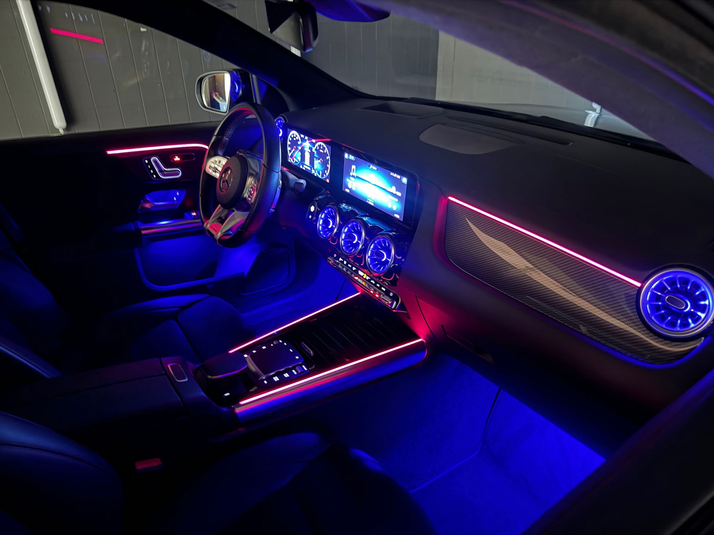 Mercedes-Benz GLA AMG 35 4M Pano|Memory|HuD|Carbon|VOL