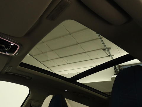 Lynk & Co 01 1.5 Plug In | Panoramadak | Infinity by Harman | Camera | Adaptive cruise | Stoelverwarming | Carplay | Memory | Full LED | PHEV