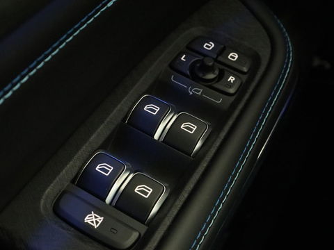 Lynk & Co 01 1.5 Plug In | Panoramadak | Infinity by Harman | Camera | Adaptive cruise | Stoelverwarming | Carplay | Memory | Full LED | PHEV