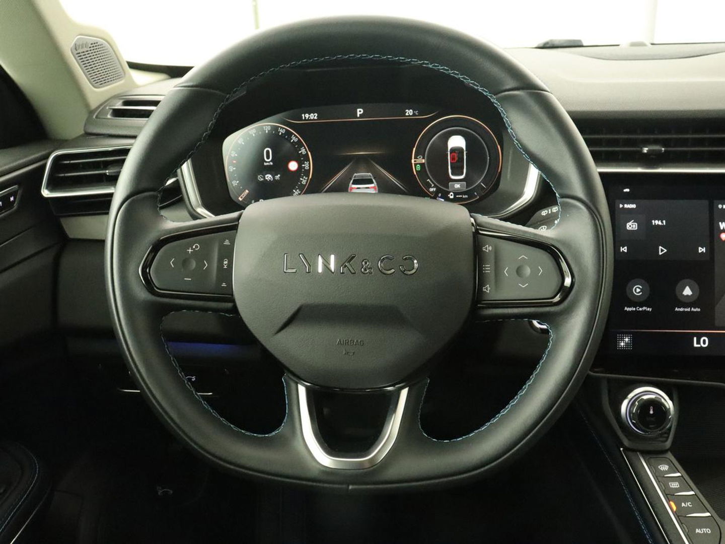 Lynk & Co 01 1.5 Plug In | Panoramadak | Infinity by Harman | Camera | Adaptive cruise | Stoelverwarming | Carplay | Memory | Full LED | PHEV