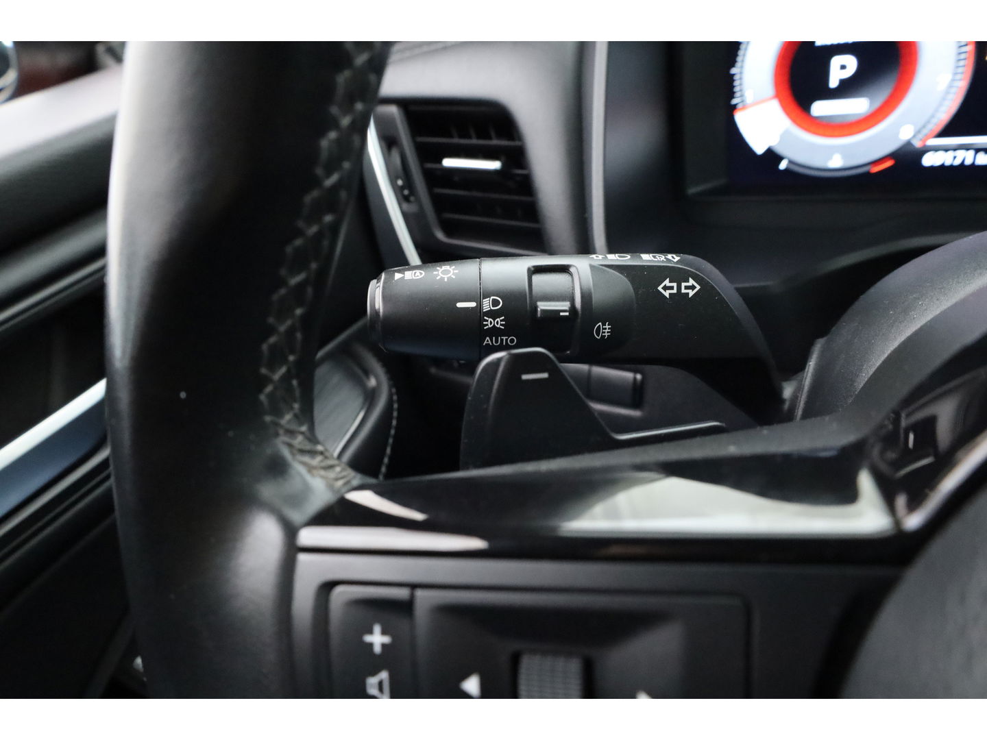 Nissan QASHQAI 1.3 MHEV Xtronic Business Premium | Trekhaak | Pano | 360cam | CarPlay | Keyless | Adapt. Cruise