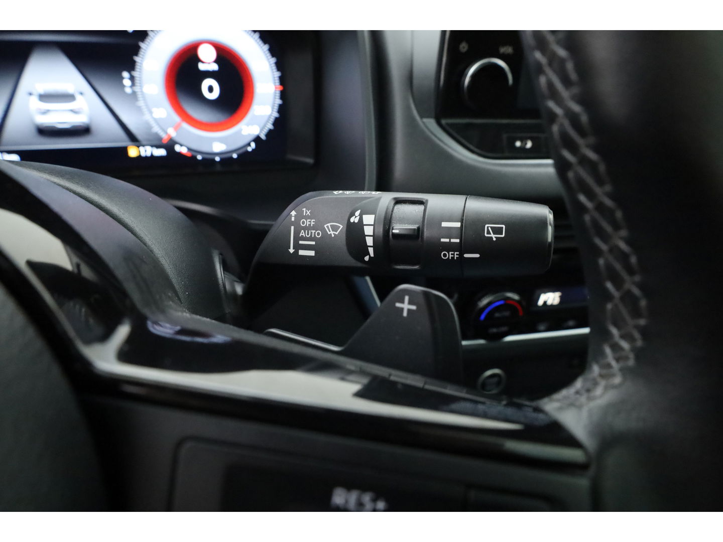 Nissan QASHQAI 1.3 MHEV Xtronic Business Premium | Trekhaak | Pano | 360cam | CarPlay | Keyless | Adapt. Cruise