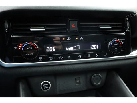 Nissan QASHQAI 1.3 MHEV Xtronic Business Premium | Trekhaak | Pano | 360cam | CarPlay | Keyless | Adapt. Cruise