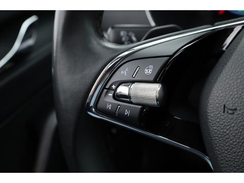 Škoda Octavia Combi 1.5 e-TSI Sport Business | Adapt. Cruise | Pano | CarPlay | Massage | Keyless | Trekhaak 1500 kg  | 4 Seasons