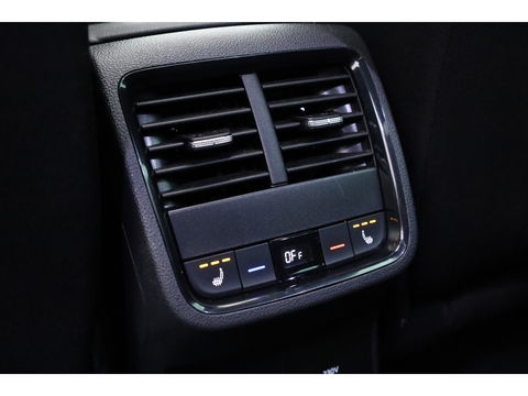 Škoda Octavia Combi 1.5 e-TSI Sport Business | Adapt. Cruise | Pano | CarPlay | Massage | Keyless | Trekhaak 1500 kg  | 4 Seasons