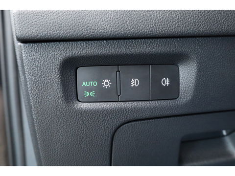 Škoda Octavia Combi 1.5 e-TSI Sport Business | Adapt. Cruise | Pano | CarPlay | Massage | Keyless | Trekhaak 1500 kg  | 4 Seasons