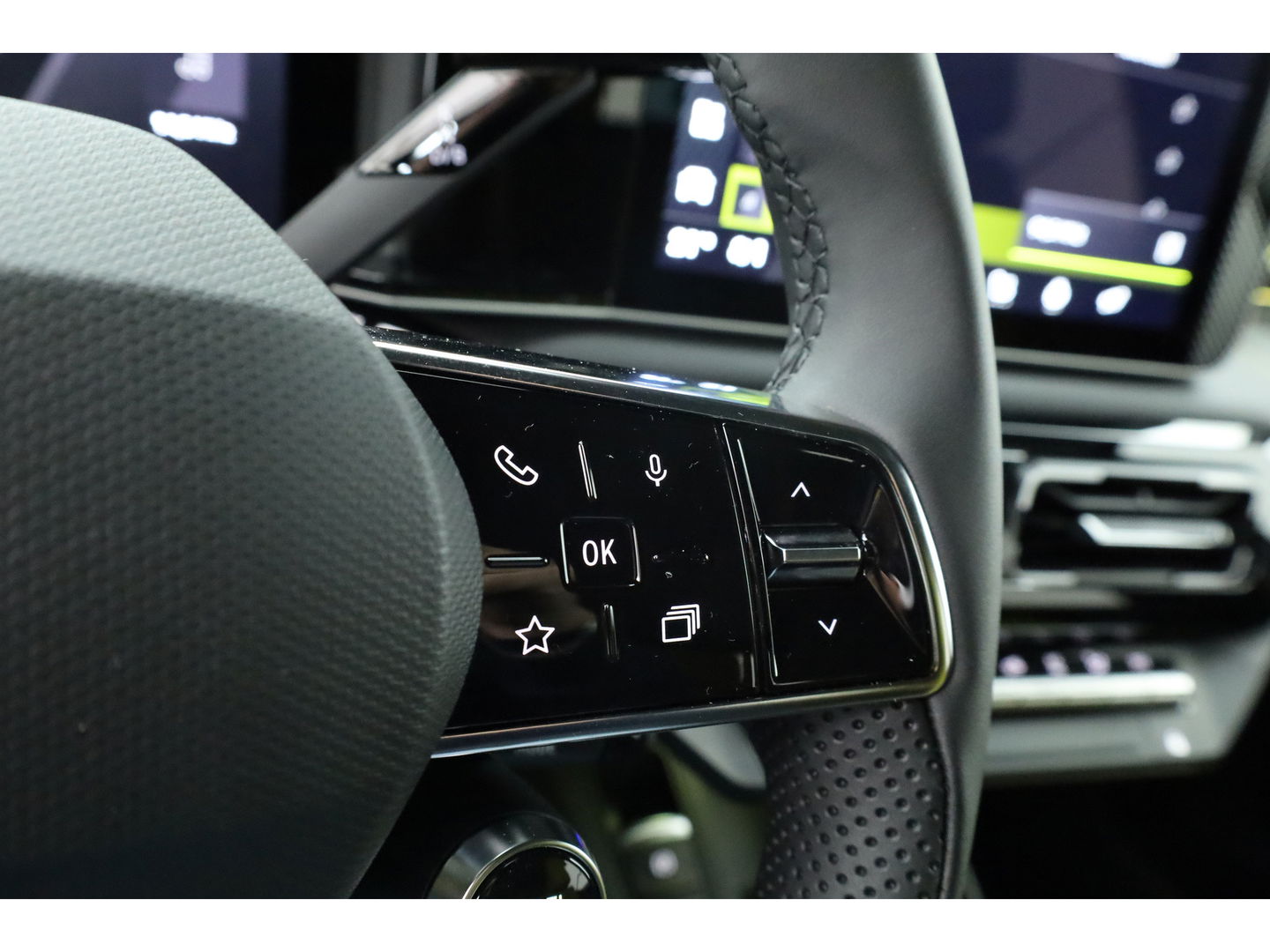 Renault 5 comfort Range Iconic Cinq 52 kWh | Navi | Adapt. Cruise | H&K | CarPlay | Stoel-Stuurverw.
