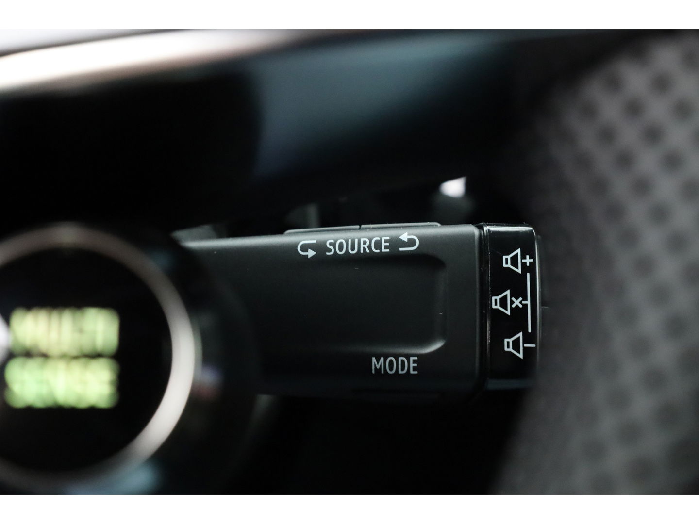 Renault 5 comfort Range Iconic Cinq 52 kWh | Navi | Adapt. Cruise | H&K | CarPlay | Stoel-Stuurverw.