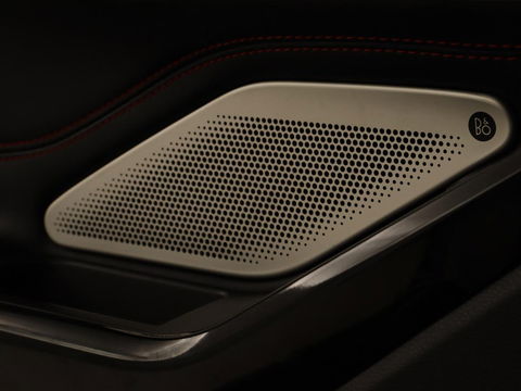Ford Explorer Ford Explorer 3.0 V6 EcoBoost PHEV ST-Line 7-persoons | Panoramadak | Stoelventilatie | Leder | Trekhaak | Adaptive cruise | 360 Camera | Carplay | B&O Sound | Navigatie | Keyless