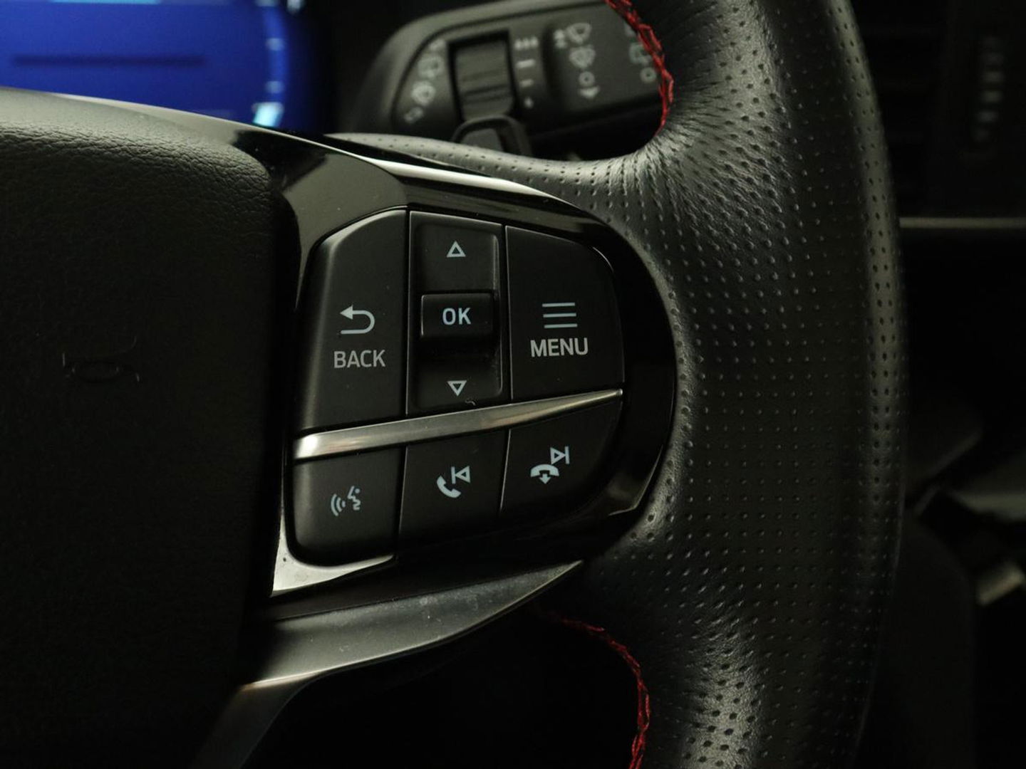 Ford Explorer Ford Explorer 3.0 V6 EcoBoost PHEV ST-Line 7-persoons | Panoramadak | Stoelventilatie | Leder | Trekhaak | Adaptive cruise | 360 Camera | Carplay | B&O Sound | Navigatie | Keyless