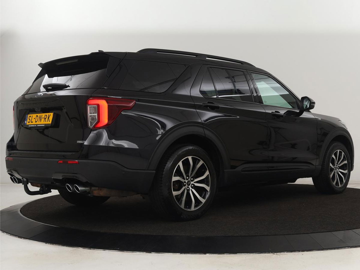 Ford Explorer Ford Explorer 3.0 V6 EcoBoost PHEV ST-Line 7-persoons | Panoramadak | Stoelventilatie | Leder | Trekhaak | Adaptive cruise | 360 Camera | Carplay | B&O Sound | Navigatie | Keyless