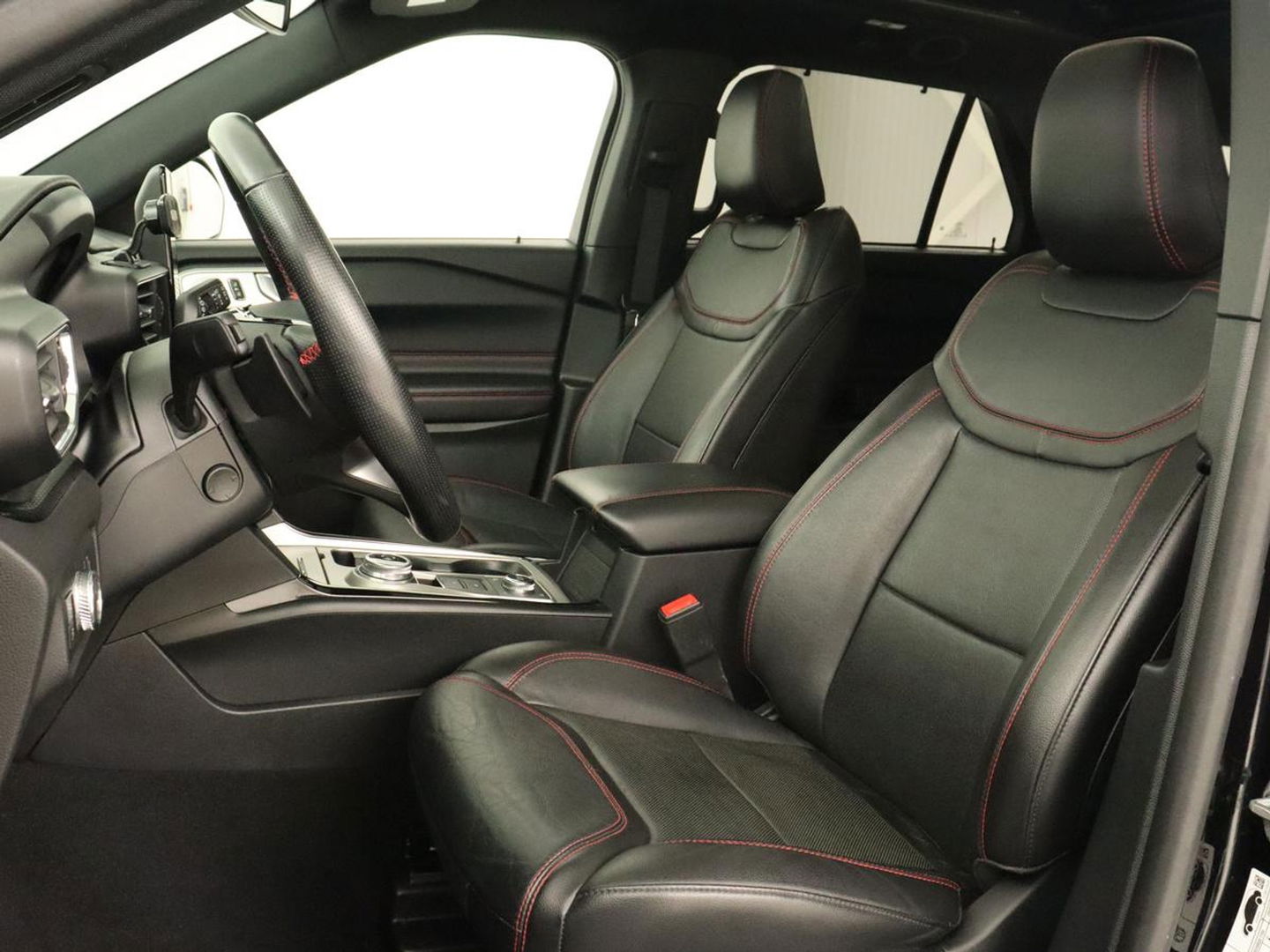 Ford Explorer Ford Explorer 3.0 V6 EcoBoost PHEV ST-Line 7-persoons | Panoramadak | Stoelventilatie | Leder | Trekhaak | Adaptive cruise | 360 Camera | Carplay | B&O Sound | Navigatie | Keyless