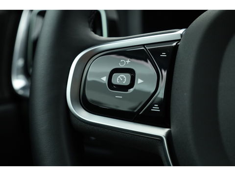 Volvo V60 2.0 T6 Plug-in hybrid AWD Plus Dark | Head-up | 360 camera | H&K Audio | Stoel + stuurverwarming |