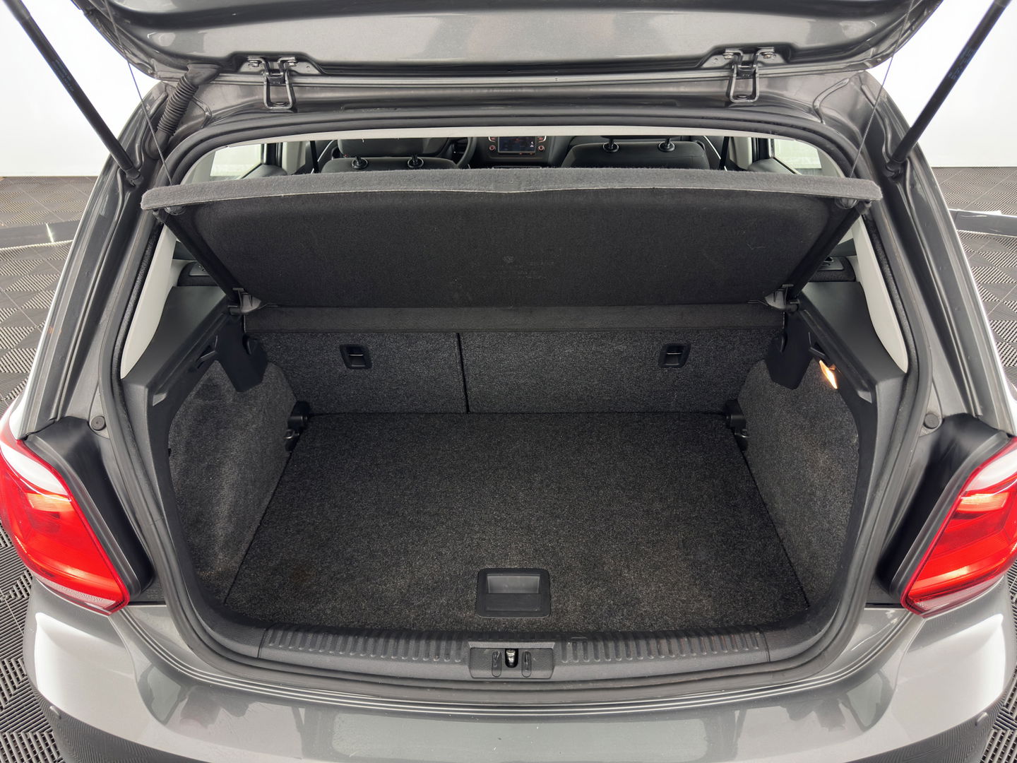 Volkswagen Polo 1.4 TDI Comfortline Aut. *NAVI-FULLMAP | AIRCO | CRUISE | HEATED-COMFORTSEATS*