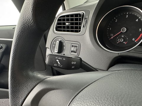 Volkswagen Polo 1.4 TDI Comfortline Aut. *NAVI-FULLMAP | AIRCO | CRUISE | HEATED-COMFORTSEATS*