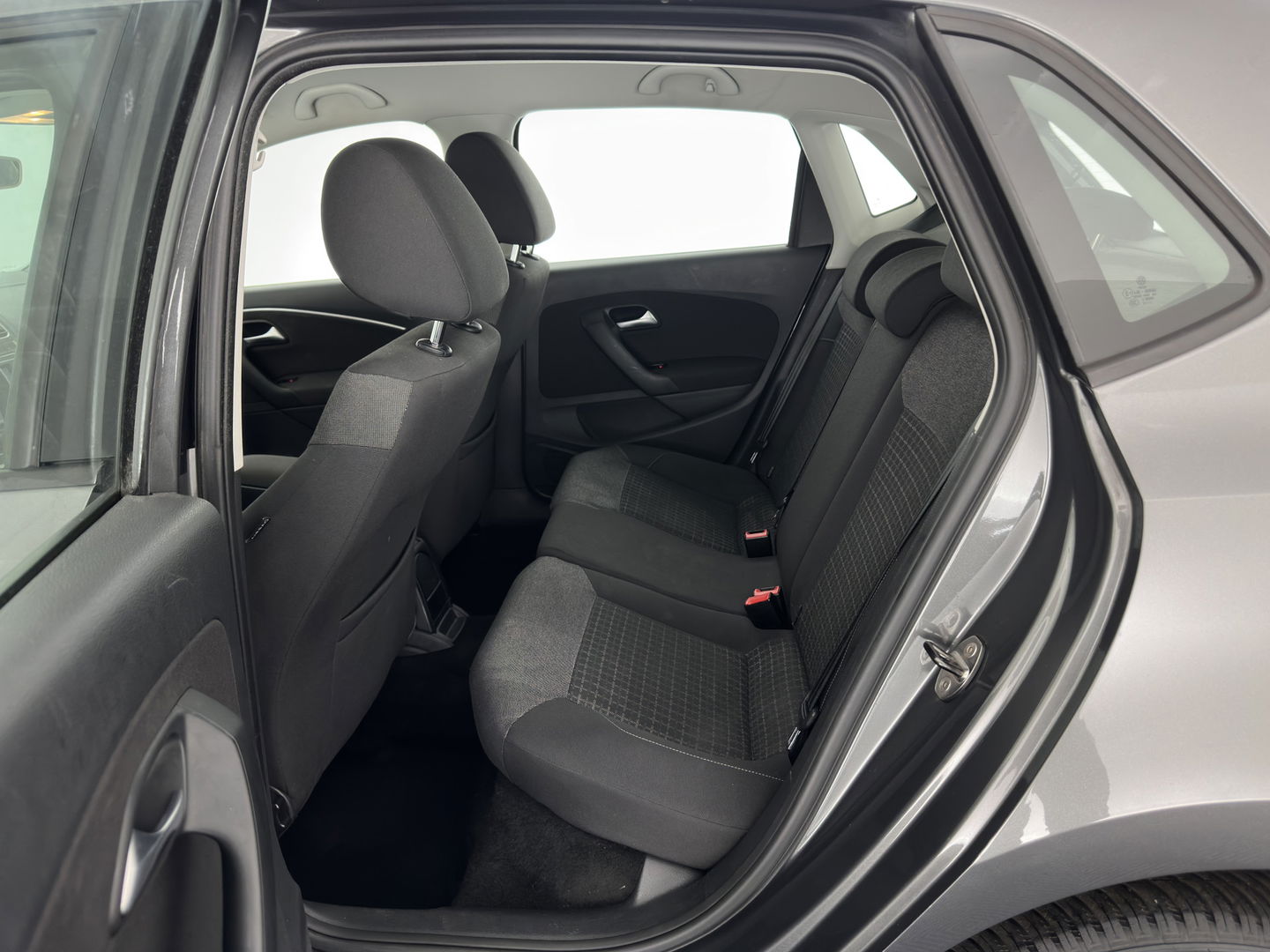 Volkswagen Polo 1.4 TDI Comfortline Aut. *NAVI-FULLMAP | AIRCO | CRUISE | HEATED-COMFORTSEATS*