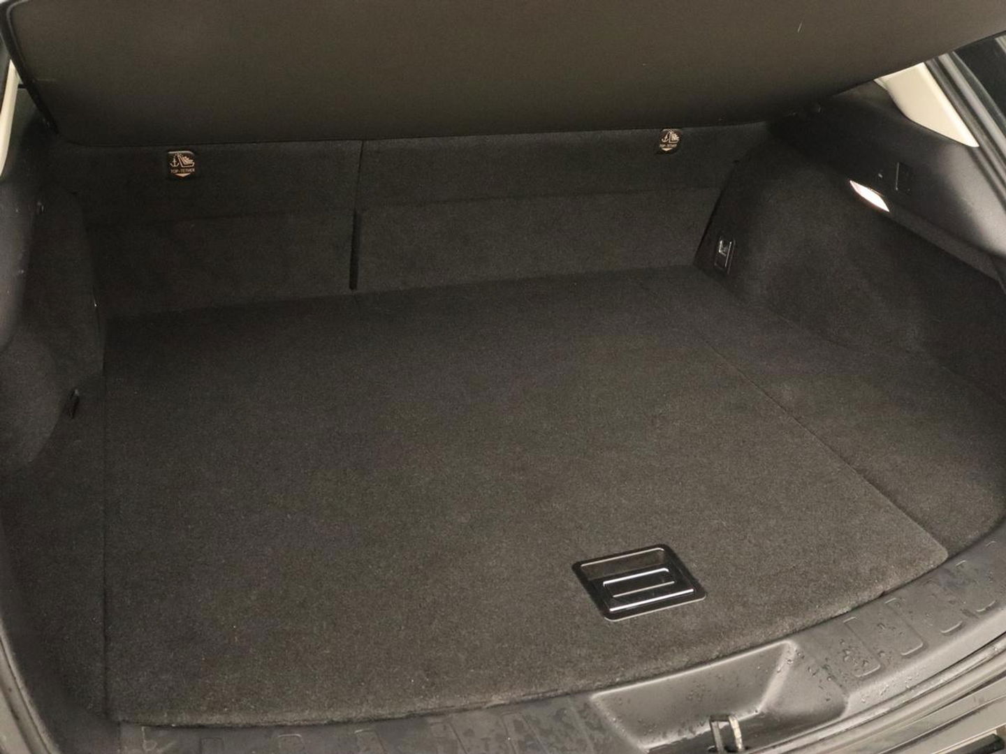 Lexus UX 250h AWD | Carplay | Adaptive cruise | Alcantara | Camera | Full LED | Navigatie | Bluetooth | Digital Cockpit