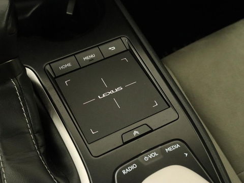 Lexus UX 250h AWD | Carplay | Adaptive cruise | Alcantara | Camera | Full LED | Navigatie | Bluetooth | Digital Cockpit