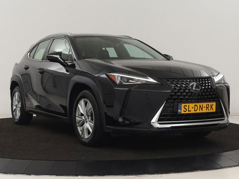Lexus UX 250h AWD | Carplay | Adaptive cruise | Alcantara | Camera | Full LED | Navigatie | Bluetooth | Digital Cockpit