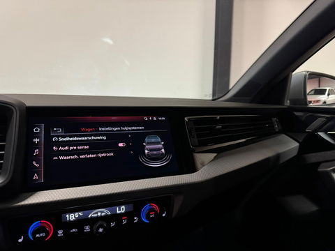 Audi A1 Sportback 40 TFSI S-Line KEYLESS PDC