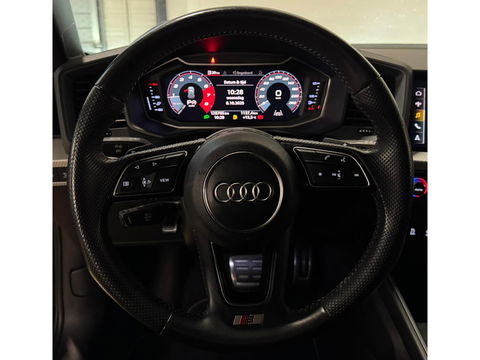 Audi A1 Sportback 40 TFSI S-Line KEYLESS PDC