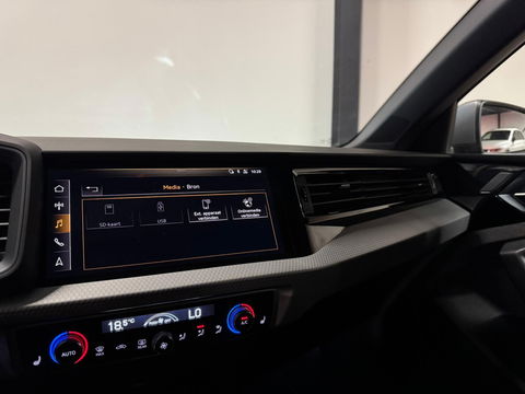 Audi A1 Sportback 40 TFSI S-Line KEYLESS PDC