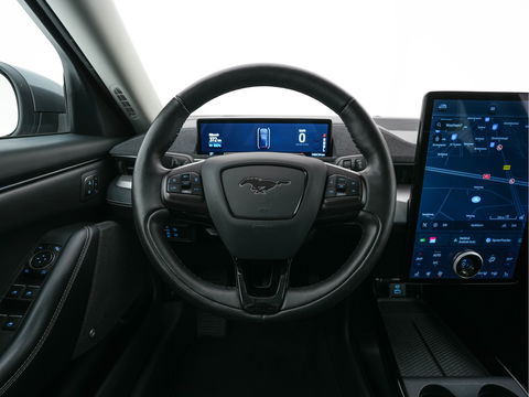 Ford Mustang Mach-E RWD 75 kWh [ 3-Fase ] {SOH-94%} (INCL-BTW) *PANO | LUXURY-LEATHER | ADAPTIVE-CRUISE | BANG&OLUFSEN | MEMORY-PACK | TOP-VIEW | FULL-LED | BLIND-SPOT | DAB+ | DIGI-COCKPIT | KEYLESS | NAVI-FULLMAP | CARPLAY | COMFORT-SEATS |