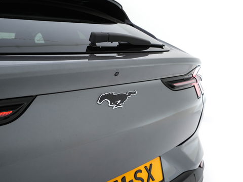 Ford Mustang Mach-E RWD 75 kWh [ 3-Fase ] {SOH-94%} (INCL-BTW) *PANO | LUXURY-LEATHER | ADAPTIVE-CRUISE | BANG&OLUFSEN | MEMORY-PACK | TOP-VIEW | FULL-LED | BLIND-SPOT | DAB+ | DIGI-COCKPIT | KEYLESS | NAVI-FULLMAP | CARPLAY | COMFORT-SEATS |