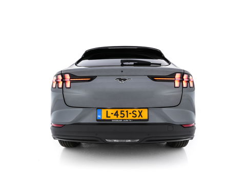 Ford Mustang Mach-E RWD 75 kWh [ 3-Fase ] {SOH-94%} (INCL-BTW) *PANO | LUXURY-LEATHER | ADAPTIVE-CRUISE | BANG&OLUFSEN | MEMORY-PACK | TOP-VIEW | FULL-LED | BLIND-SPOT | DAB+ | DIGI-COCKPIT | KEYLESS | NAVI-FULLMAP | CARPLAY | COMFORT-SEATS |