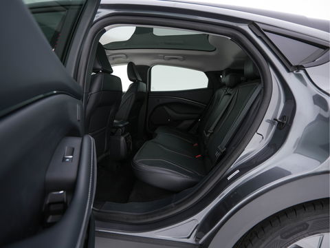 Ford Mustang Mach-E RWD 75 kWh [ 3-Fase ] {SOH-94%} (INCL-BTW) *PANO | LUXURY-LEATHER | ADAPTIVE-CRUISE | BANG&OLUFSEN | MEMORY-PACK | TOP-VIEW | FULL-LED | BLIND-SPOT | DAB+ | DIGI-COCKPIT | KEYLESS | NAVI-FULLMAP | CARPLAY | COMFORT-SEATS |