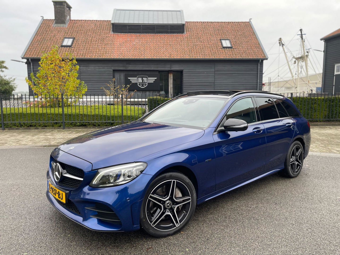 Mercedes-Benz C-Klasse Estate 300 e Hybride AMG NIGHT-PAKKET PANORAMADAK 360" CAMERA TREKHAAK