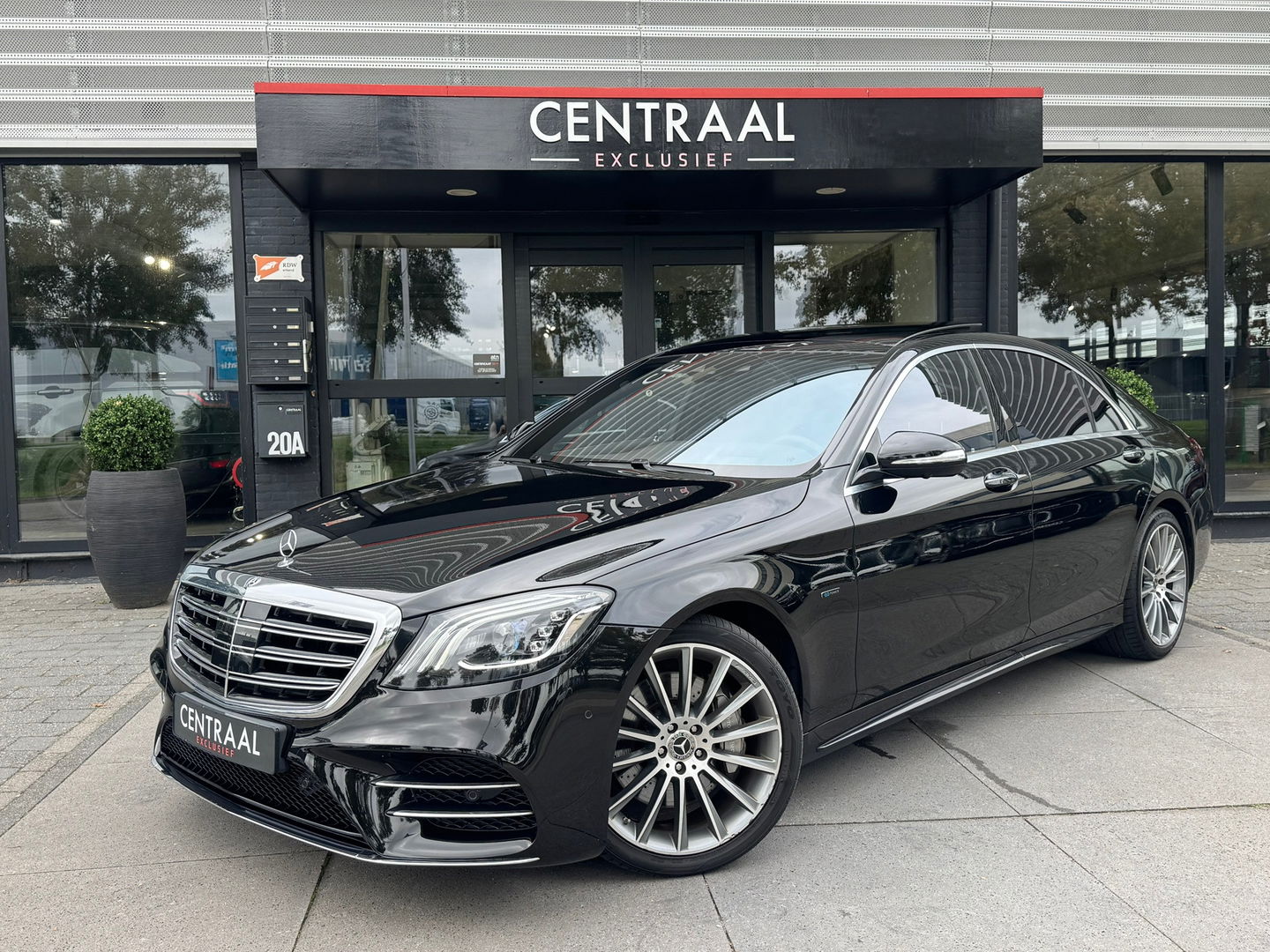 Mercedes-Benz S-Klasse 560 e Lang AMG 476PK|Pano|Burmester|Massage|Head-Up|Memory|360Camera|Leder