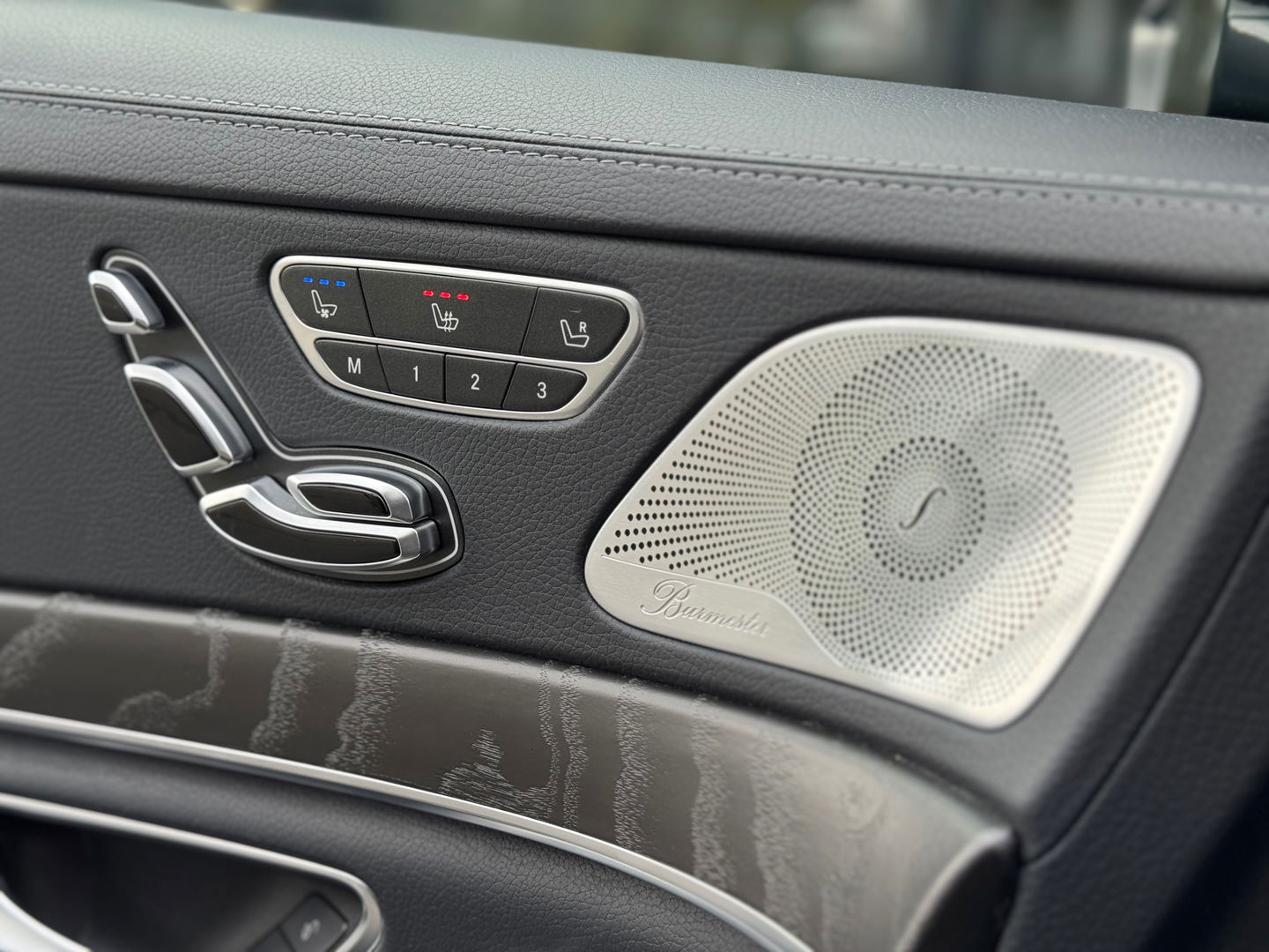 Mercedes-Benz S-Klasse 560 e Lang AMG 476PK|Pano|Burmester|Massage|Head-Up|Memory|360Camera|Leder