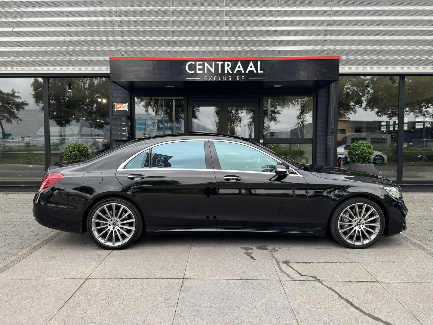 Mercedes-Benz S-Klasse 560 e Lang AMG 476PK|Pano|Burmester|Massage|Head-Up|Memory|360Camera|Leder