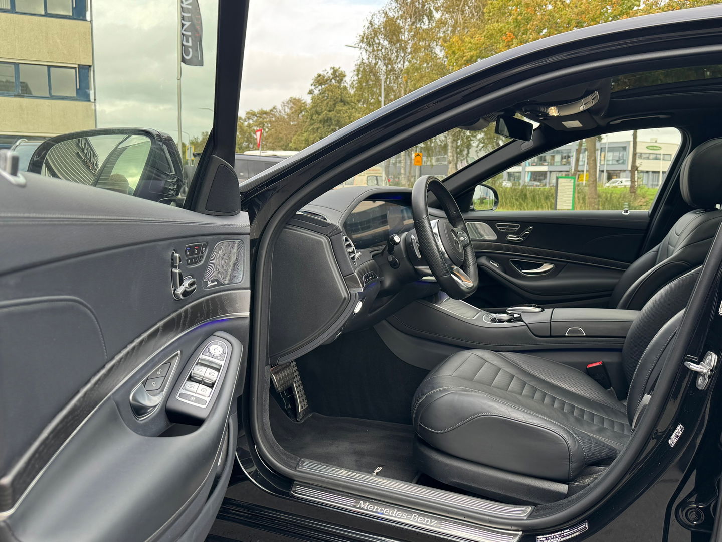 Mercedes-Benz S-Klasse 560 e Lang AMG 476PK|Pano|Burmester|Massage|Head-Up|Memory|360Camera|Leder