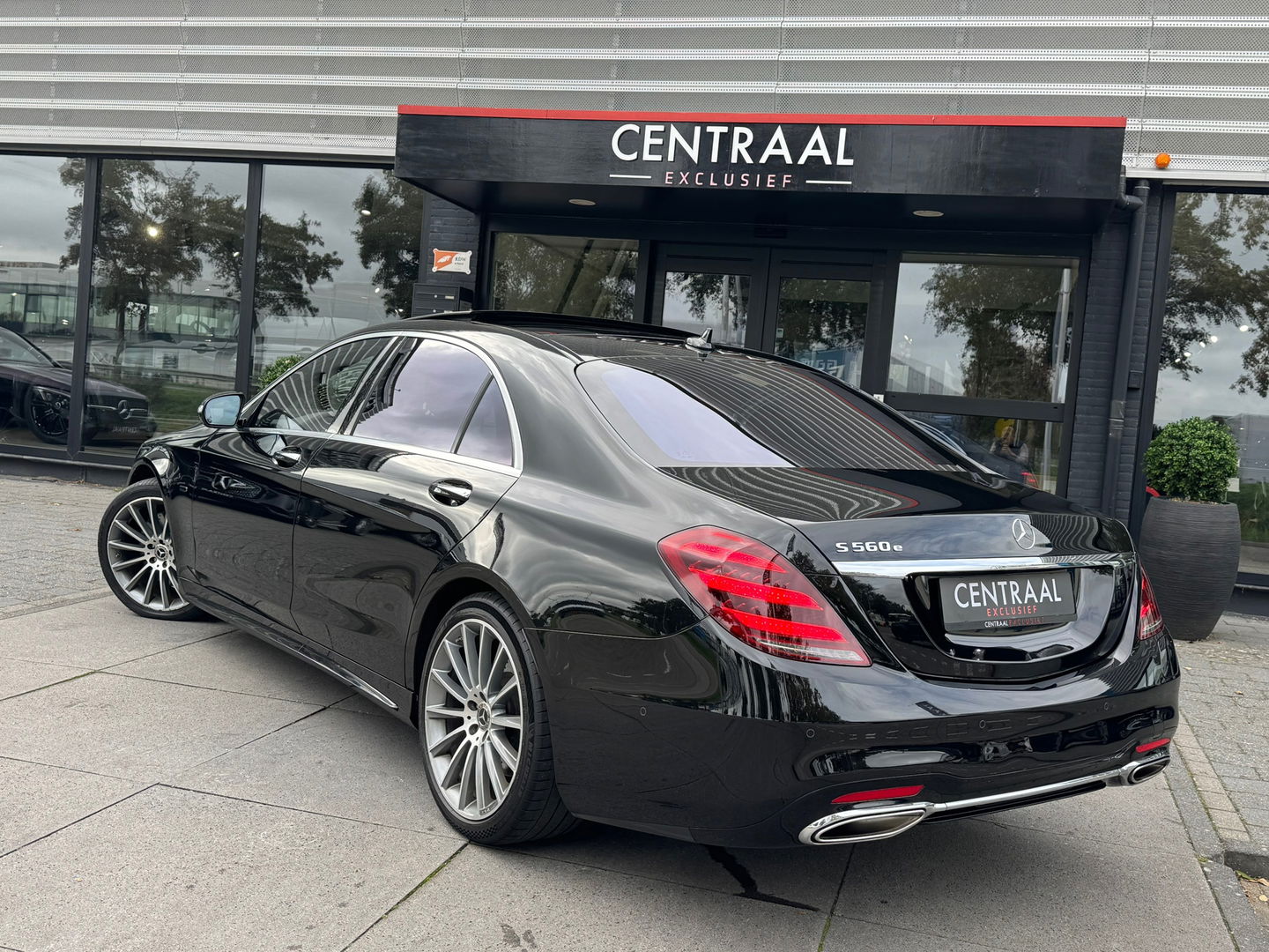 Mercedes-Benz S-Klasse 560 e Lang AMG 476PK|Pano|Burmester|Massage|Head-Up|Memory|360Camera|Leder