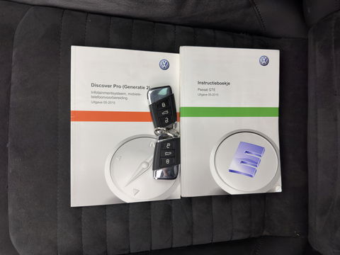 Volkswagen Passat Variant 1.4 TSI GTE Highline Plug-in Aut. *PANO | LEATHER-ALCANTARA | FULL-LED | CAERA | NAVI-FULLMAP | ADAPTIVE-CRUISE | HEATED-ERGONOMIC-SPORTSEATS | KEYLESS | PDC | ECC | PRIVACY-GLASS | TOWBAR | AMBIENT-LIGHT | KEYLESS | ...