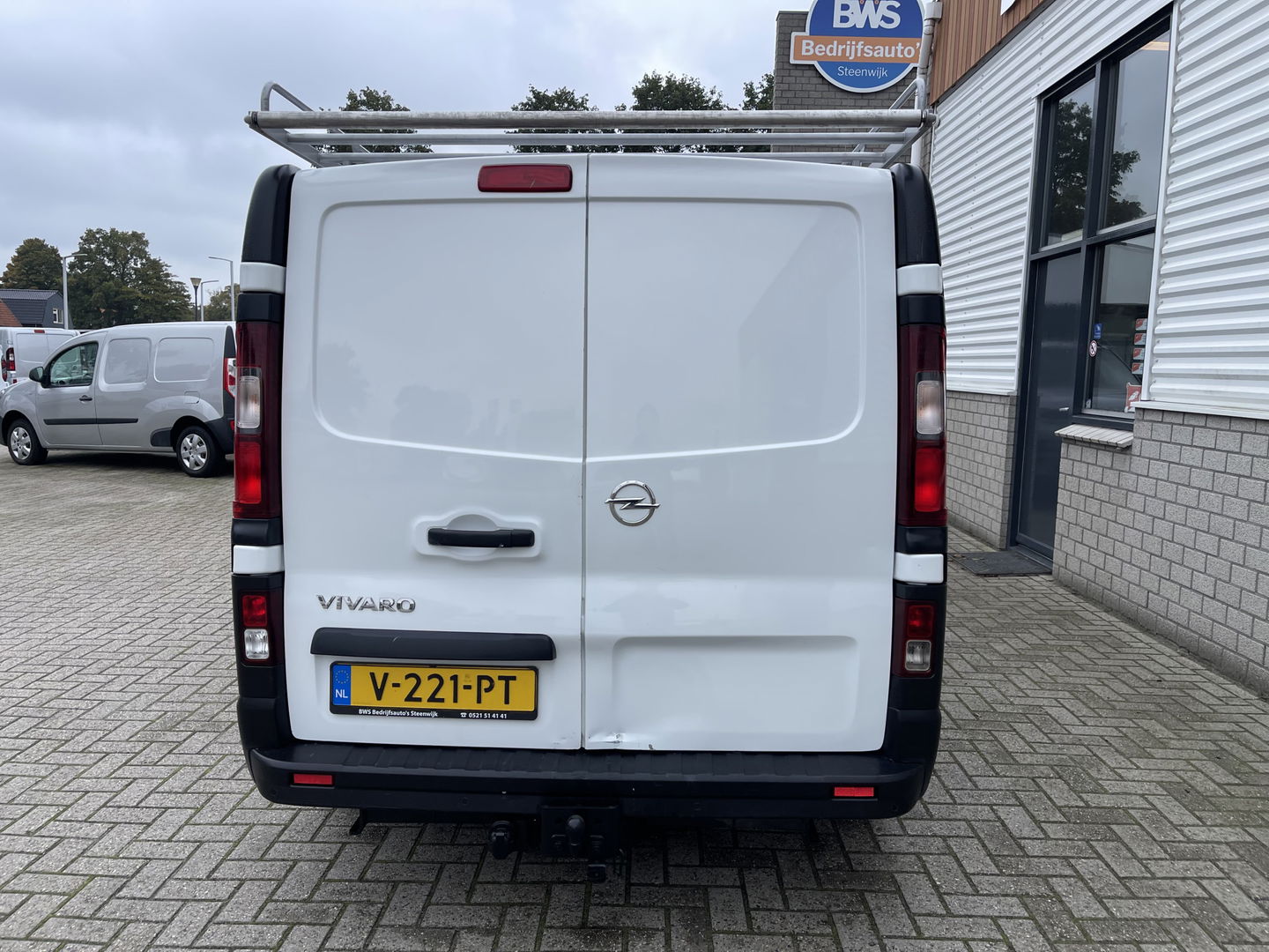 Opel Vivaro 1.6 CDTI 120pk L2H1 Edition / vaste prijs rijklaar € 11.950 ex btw / euro 6 diesel / lease vanaf € 201 / airco / cruise / navigatie / trekhaak / imperial !